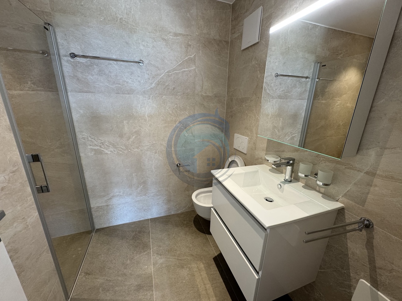 APPARTEMENT NEUF DE 4,5 PIÈCES AVEC VUE PANORAMIQUE SUR LE LAC - Bild 10