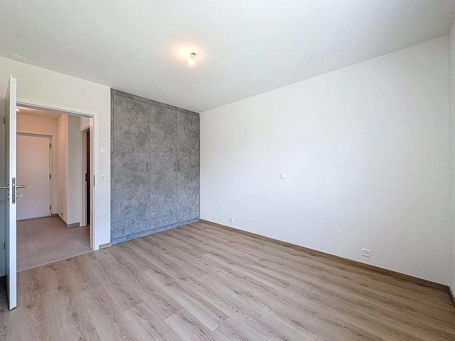 Geräumige 3.5-Zimmer-Wohnung im Erdgeschoss, neu - Bild 12