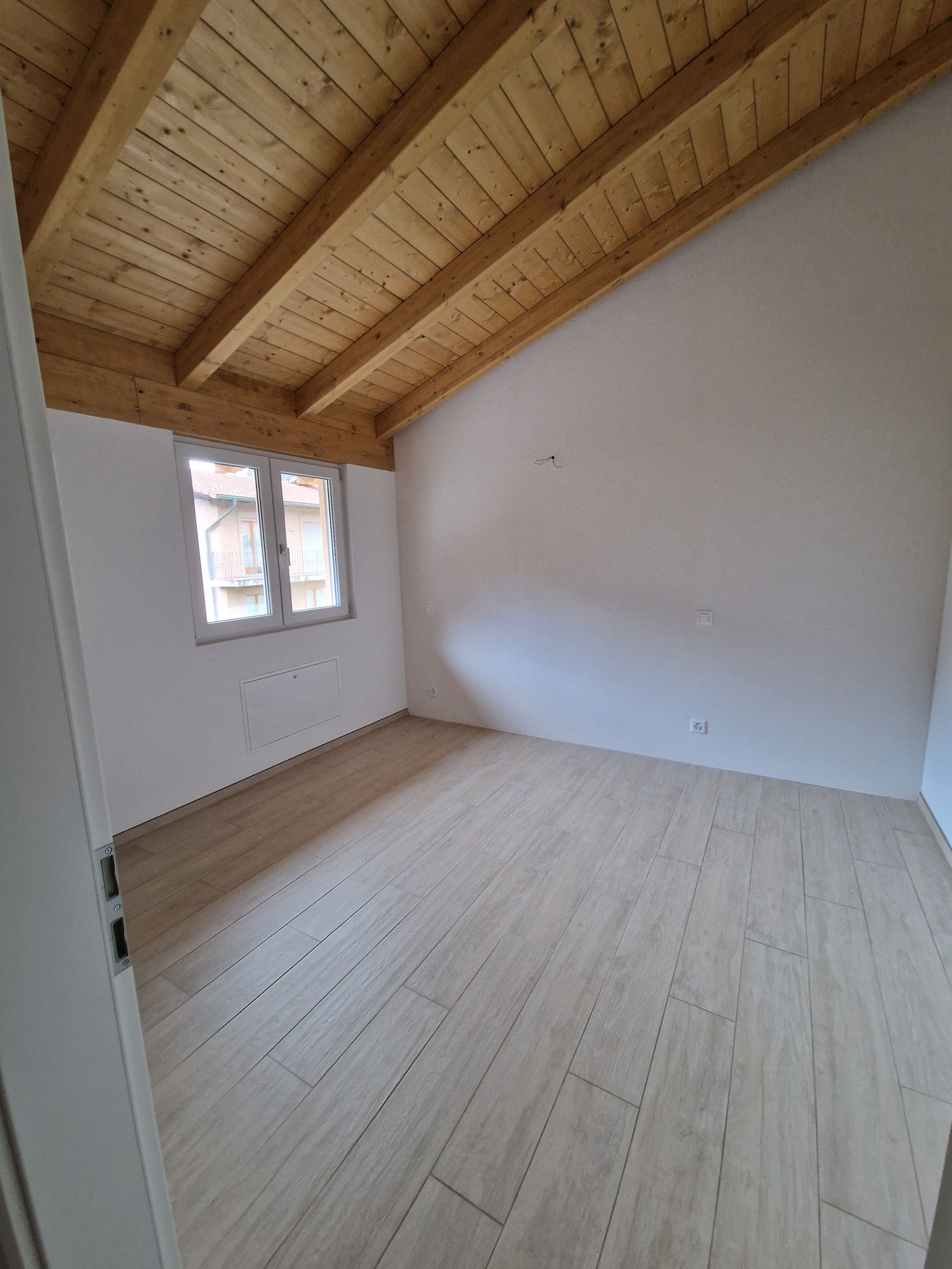 Casa bifamiliare moderna a Osogna - 4.5 locali con giardino - Bild 7