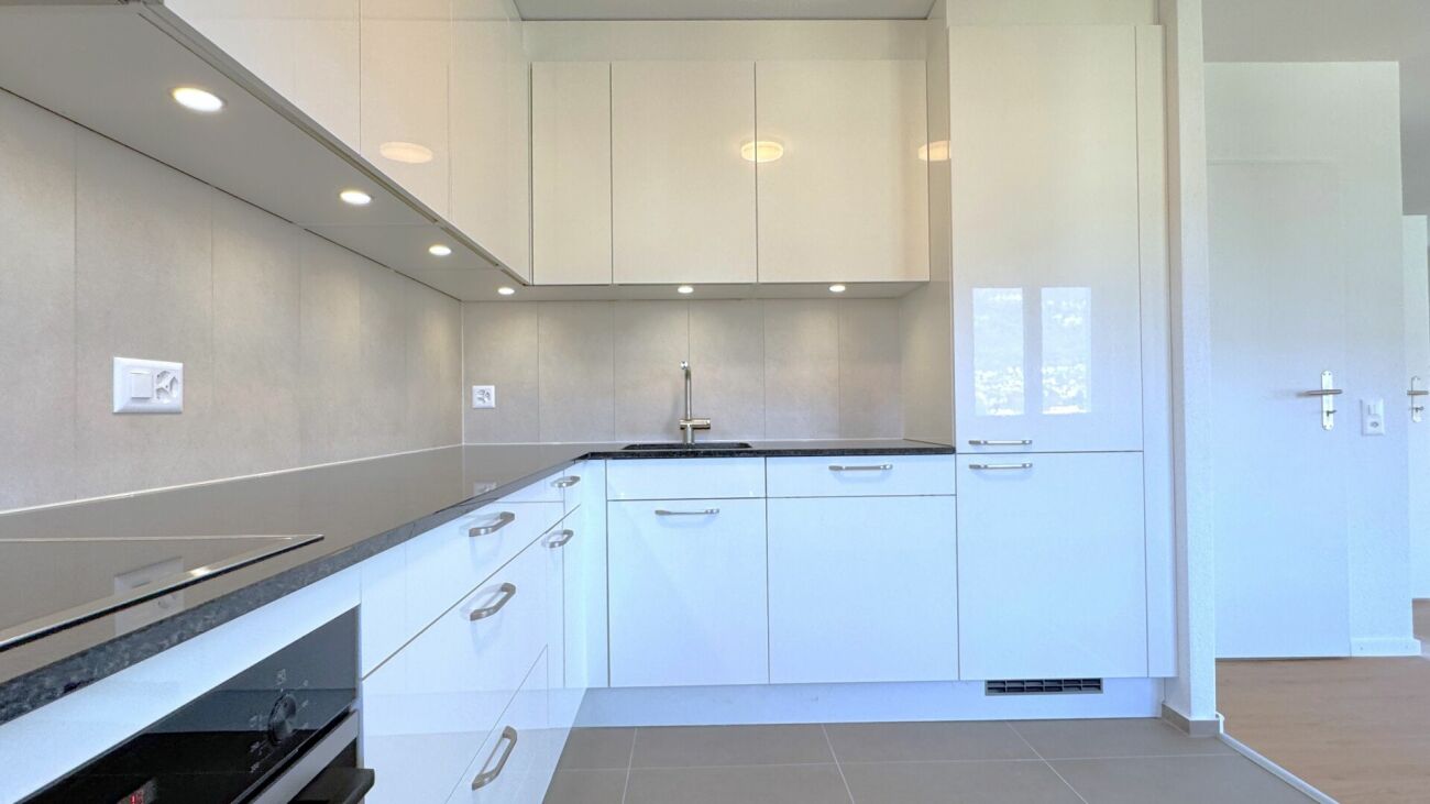 ERSTBEZUG 4.5-Zimmer-Wohnung 140 m2 - totalsaniert - 3 Balkone - ruhige Lage in Solothurn - Bild 4
