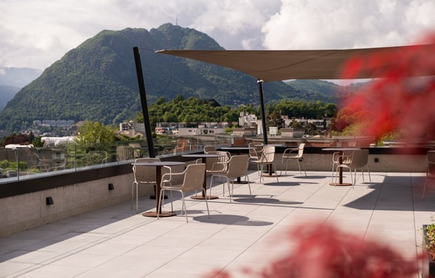 Moderno 2.5 locali ammobiliato con vista panoramica a CHF 1'750/mese + pacchetto servizi obbligatori - Bild 2