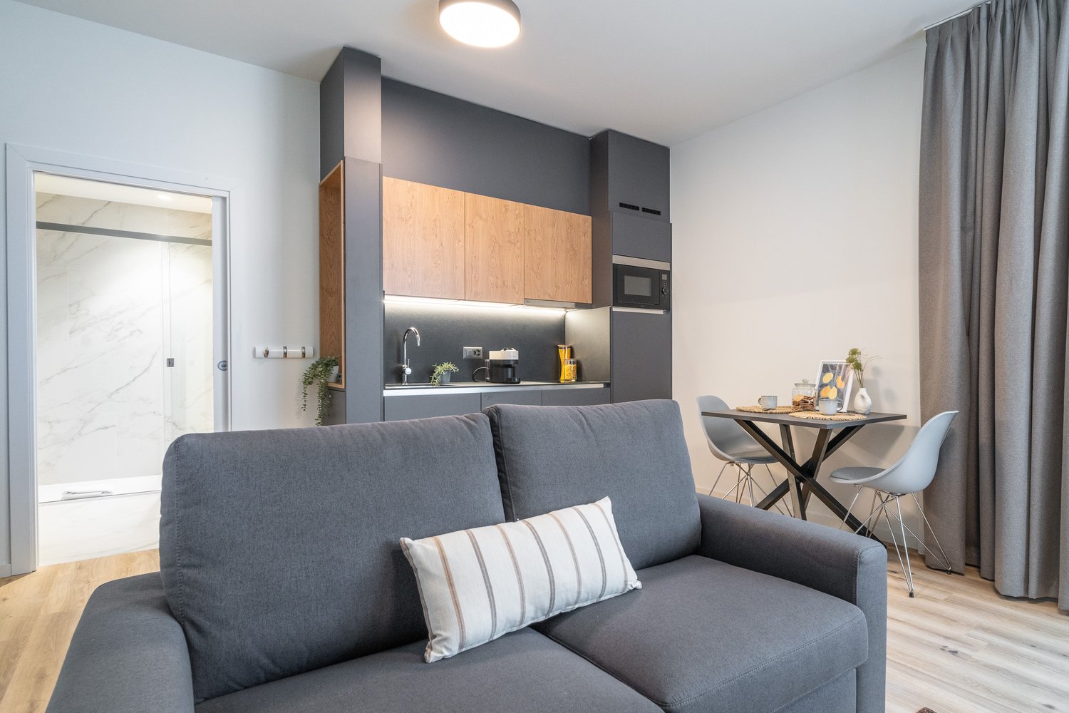 City Pop - Studio Apartments in Basel, next to the train station - Bild 4