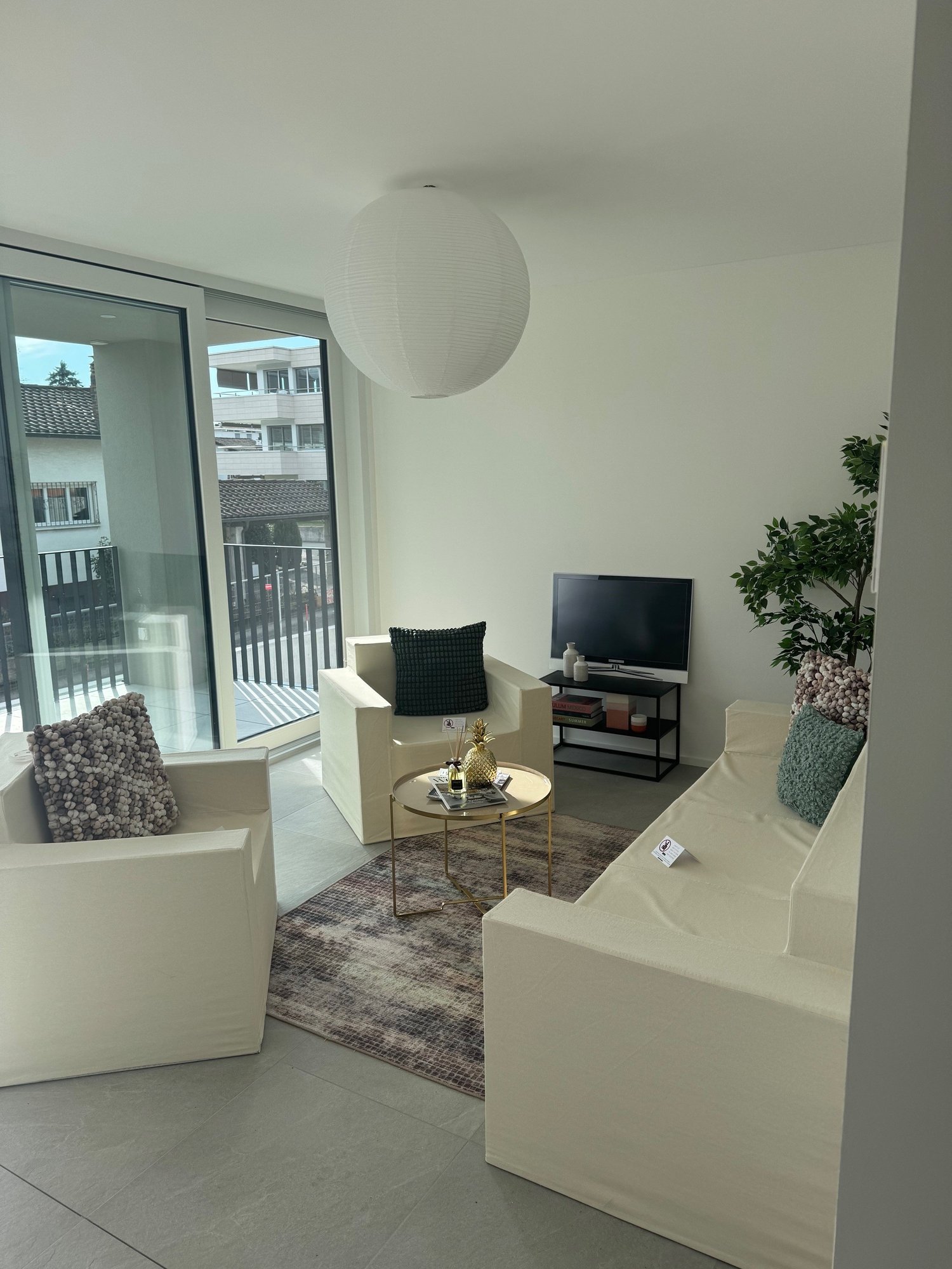 Elegante appartamento 2.5 locali con grande giardino privato (prima locazione) - Bild 3