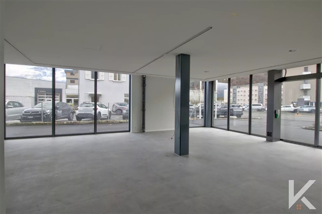 Neue Geschäftsräume in idealer Lage in Monthey - Bild 2