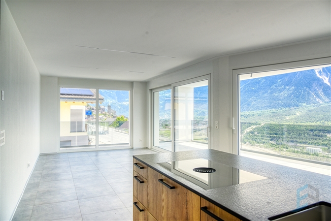 ZU VERMIETEN – Prächtige neue 31/2-Zimmer-Wohnung im Herzen der Weinberge - Bild 2