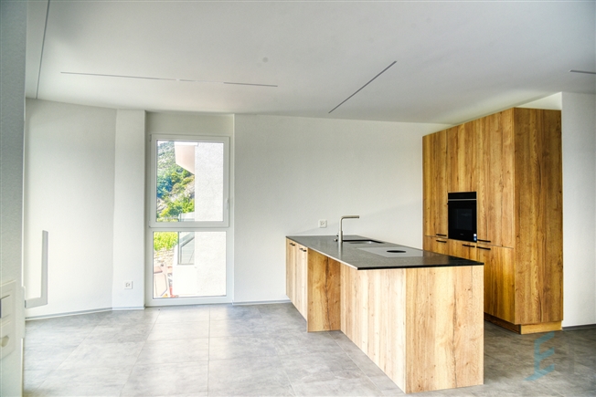 ZU VERMIETEN – Prächtige neue 31/2-Zimmer-Wohnung im Herzen der Weinberge - Bild 4