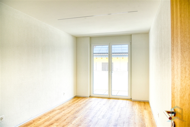 ZU VERMIETEN – Prächtige neue 31/2-Zimmer-Wohnung im Herzen der Weinberge - Bild 5