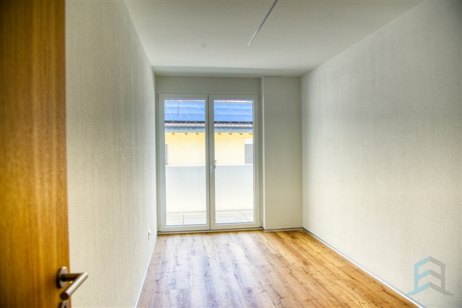 ZU VERMIETEN – Prächtige neue 31/2-Zimmer-Wohnung im Herzen der Weinberge - Bild 6