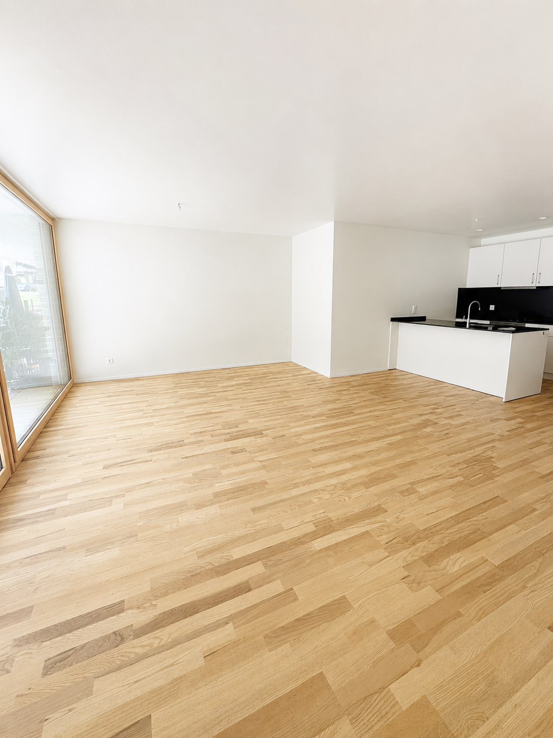 SOMMERAKTION: 1. Mietzins gratis - Moderne 3.5-Zimmerwohnung mit Gartenterrasse - Bild 3