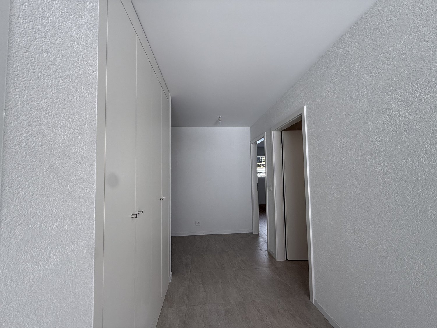 Schönes 3.5-Zimmer-Appartement wie neu zu vermieten in St-Pierre-de-Clages - Bild 7