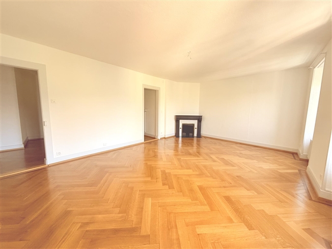 PRÄCHTIGE WOHNUNG IM ZENTRUM VON LUTRY - Bild 6