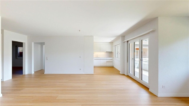 Wohnen in neuem Glanz - Helle 3.5-Zimmerwohnung mit sonnigem Balkon - Erstbezug nach Gesamterneuerung - Bild 1