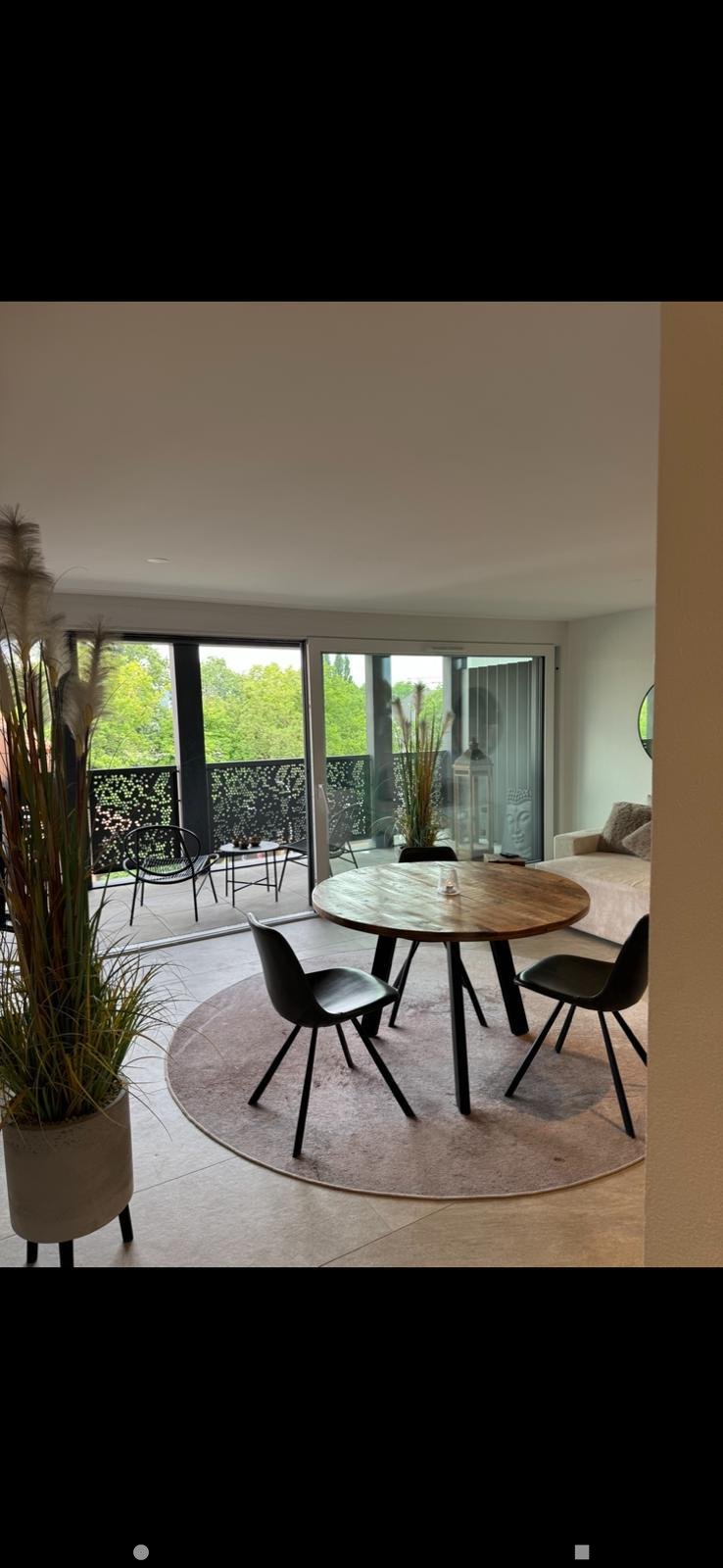 Moderne 2.5-Zimmer-Neubauwohnung mit Balkon und schöner Aussicht in Biel/Bienne – sofort verfügbar - Bild 1