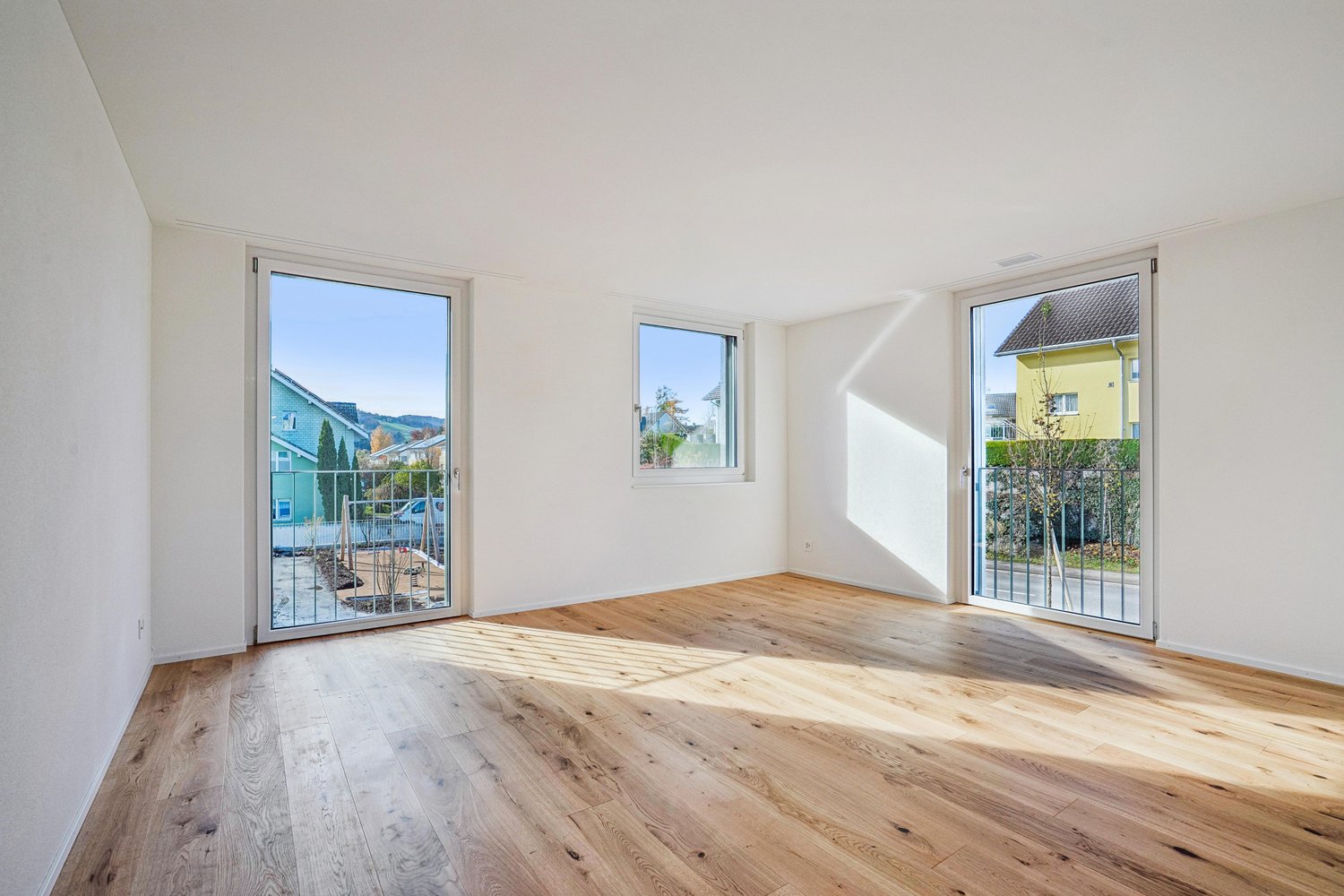 Modern - mit Sitzplatz und Loggia - Neubau - Bild 5