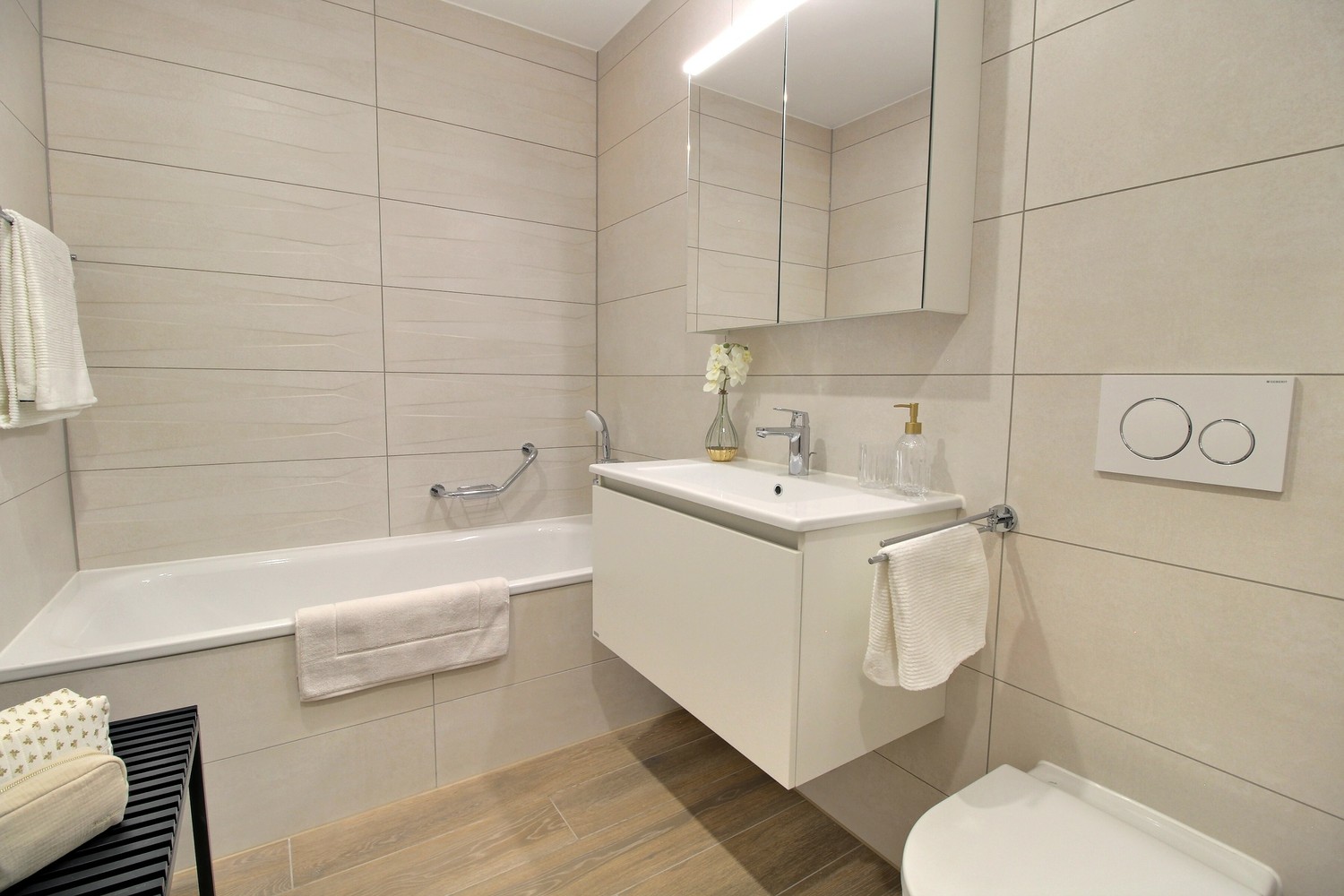 Splendide appartement de 4.5 pièces à louer à Marly ! - Salle de bain