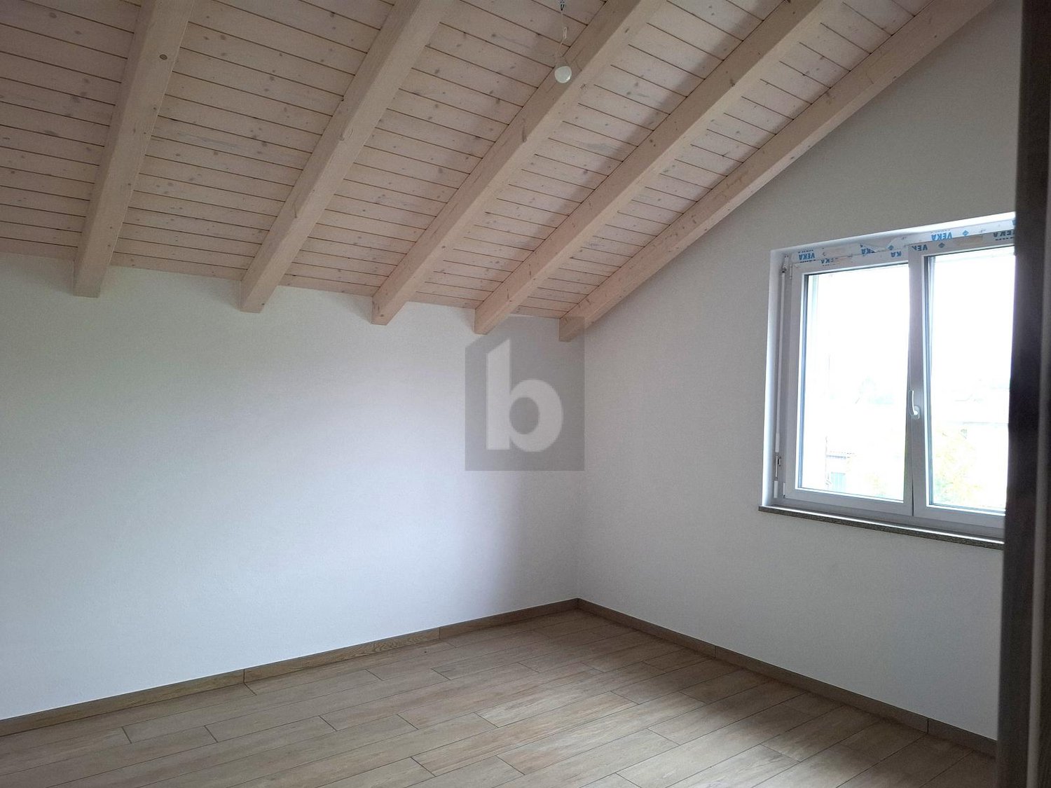 ATTIQUE NEUVE, SPACIEUSE, LUMINEUSE ET MODERNE - Bild 4