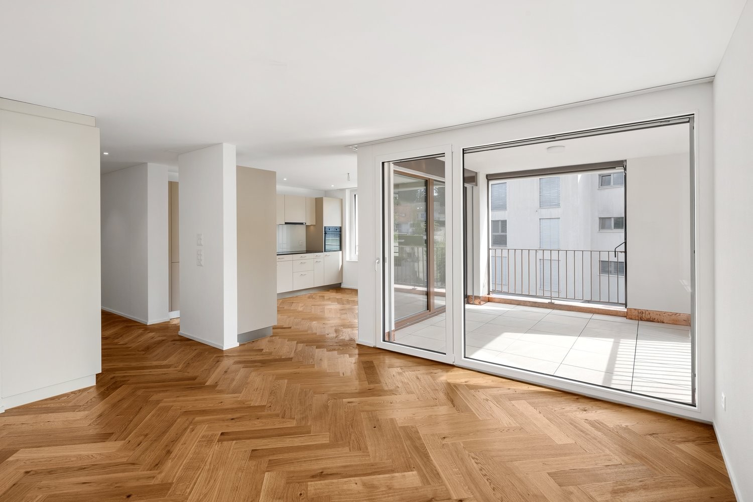 Hochmoderne 3.5-Zimmerwohnung mit Balkon - Wohnzimmer