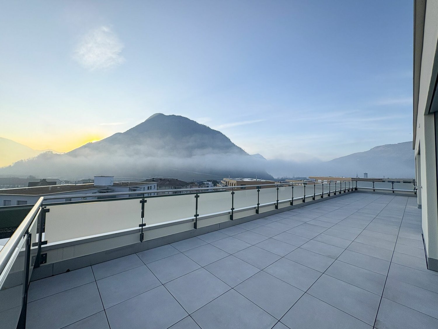 Erstvermietung: 3.5-Zimmer-Attikawohnung mit See- und Bergblick - Bild 5