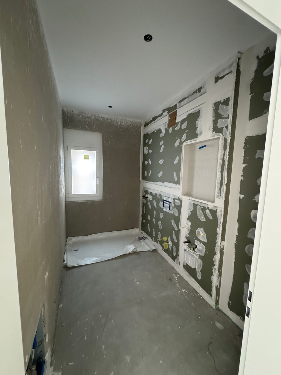 Stilvoll wohnen im Herzen von Hünikon - Badezimmer