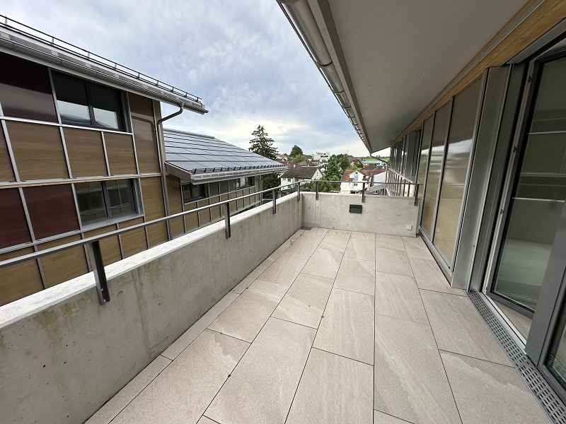 grosszügige Dachwohnung,  "Zentrum Tobel" - Balkon Aussicht