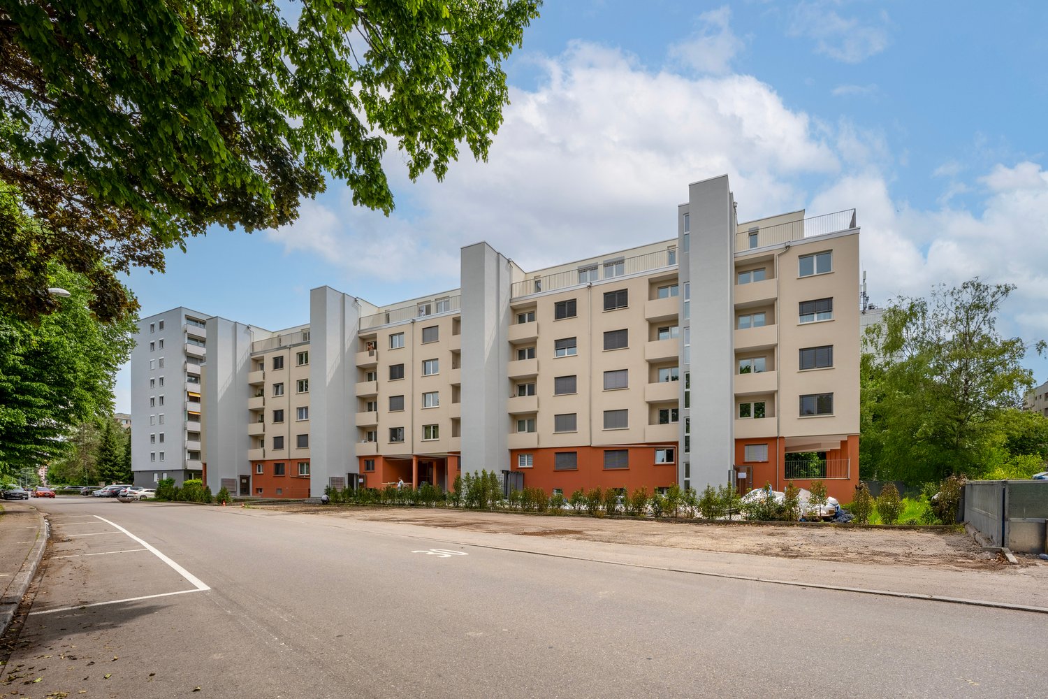 NEUWERTIGE totalsanierte 1.5-Zimmerwohnungen mit Terrasse in Nidau - Bild 10