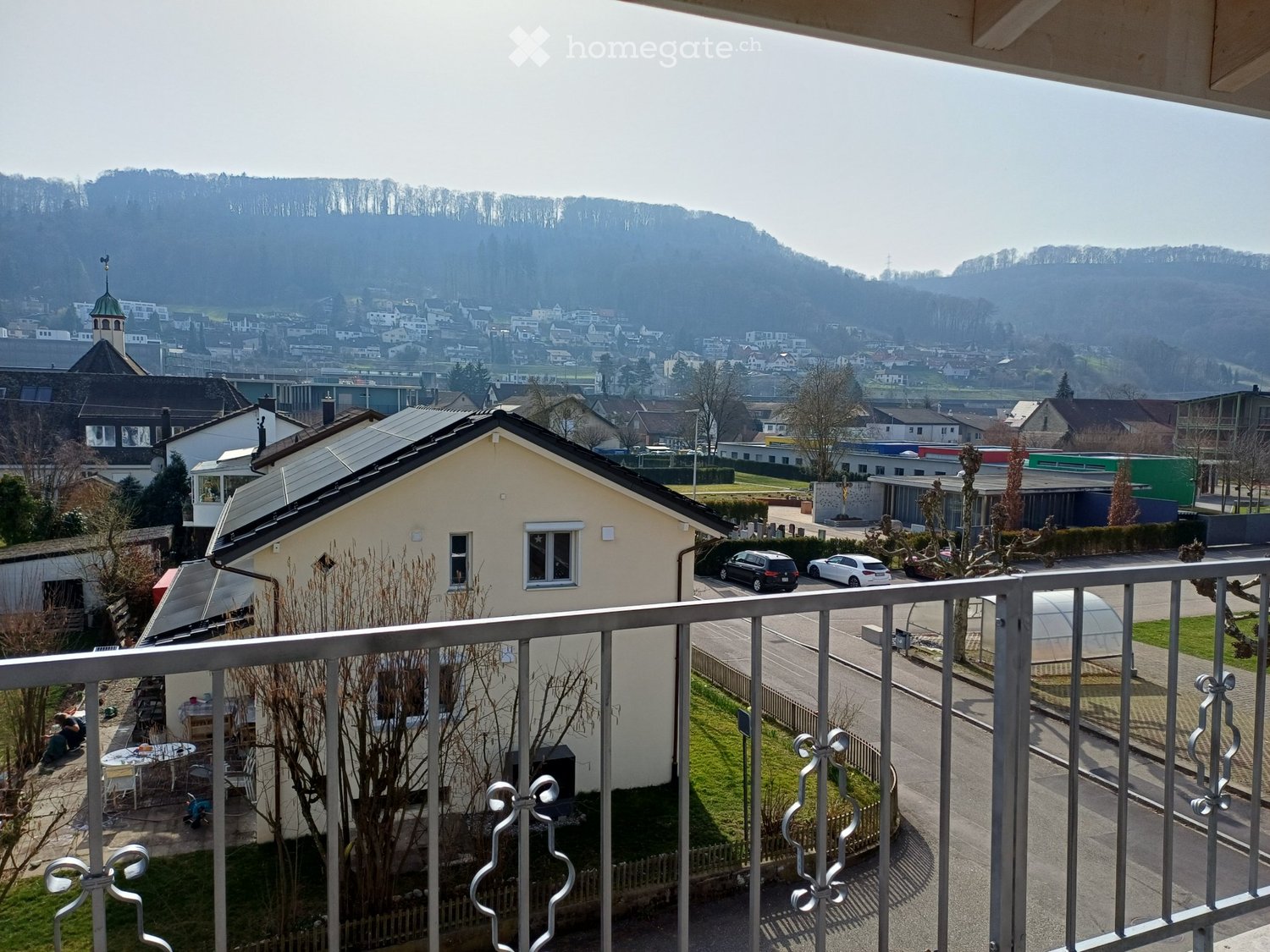 4,5 Familienwohnung mit Hobbyraum / Keller - Bild 1