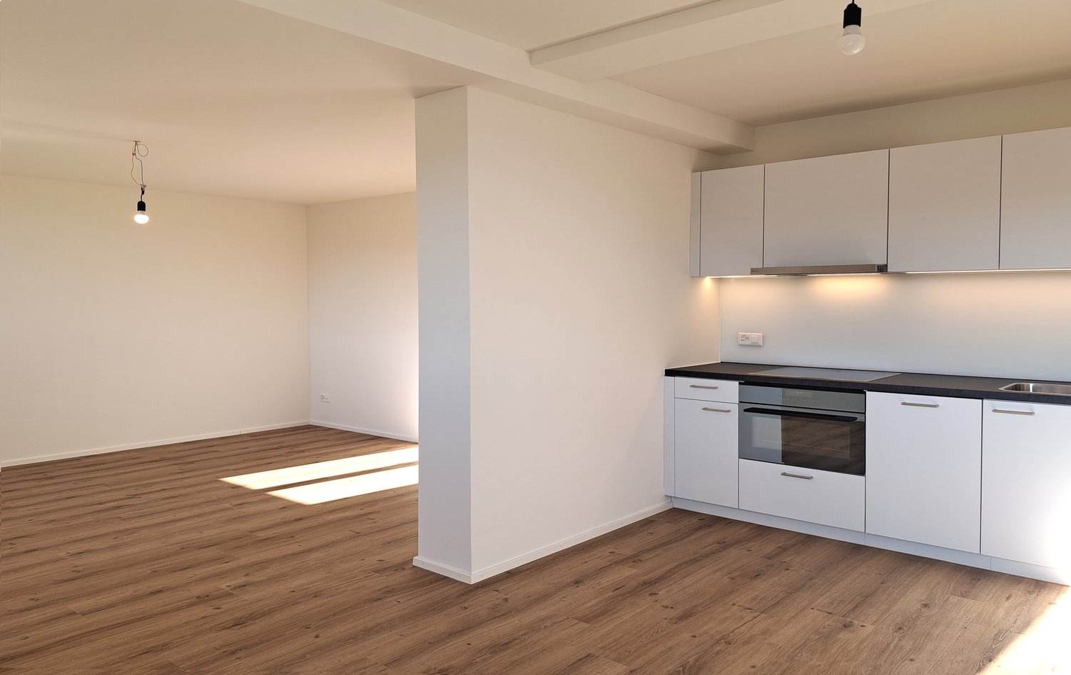 Erstbezug - Frisch renovierte, sonnige 3.5-Zimmer-Wohnung in Birmenstorf - Bild 2