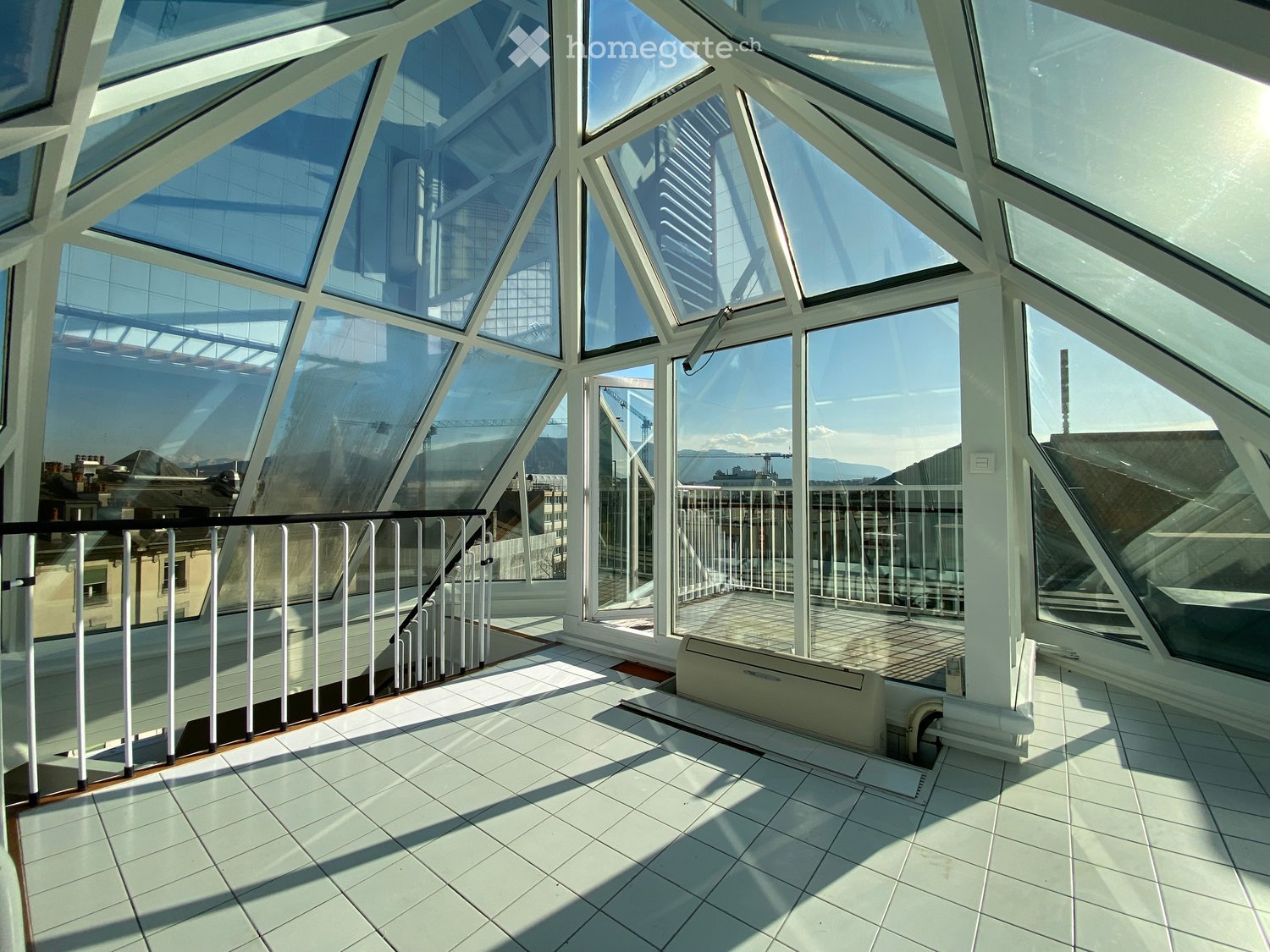 Appartement de 6 1/2 pièces en duplex avec terrasse sur toit au Pâquis - Bild 3