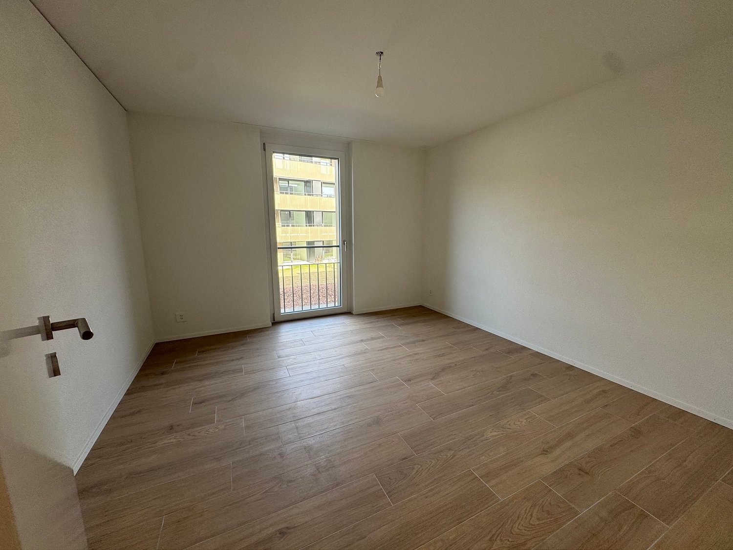 05650 - Appart. 3½ PCES - IMP. CHAMP-RIOND 18 - MATRAN - Bild 3