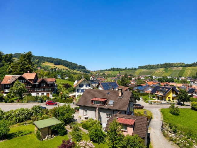 Neu, modern, ruhig und mit herrlicher Aussicht - Bild 2