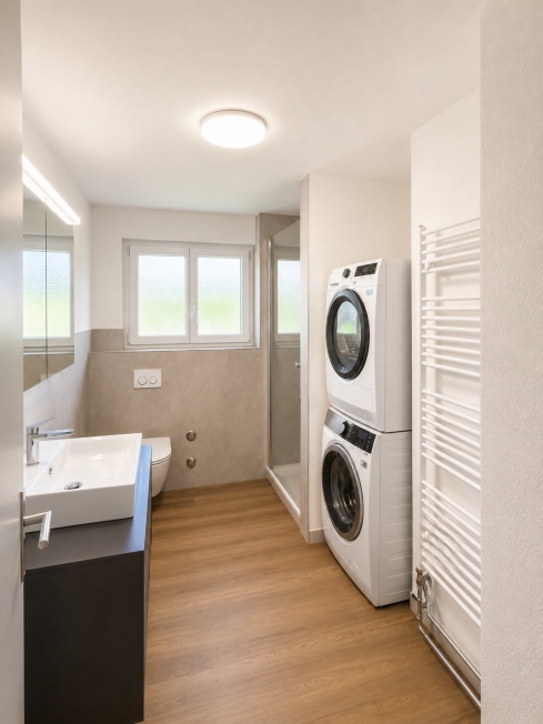 Neu, modern, ruhig und mit herrlicher Aussicht - Bild 4