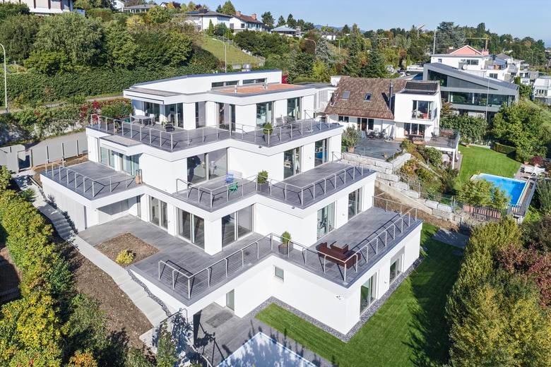 4.5-Zimmer-Maisonette-Terrassenwohnung mit Traumaussicht - Titelbild Liegenschaft