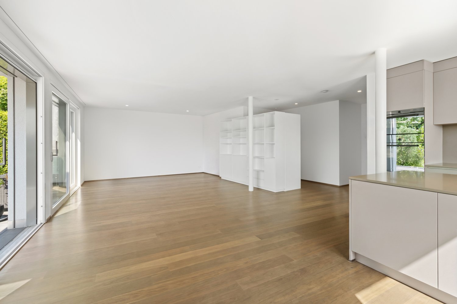4.5-Zimmer-Maisonette-Terrassenwohnung mit Traumaussicht - Wohnzimmer