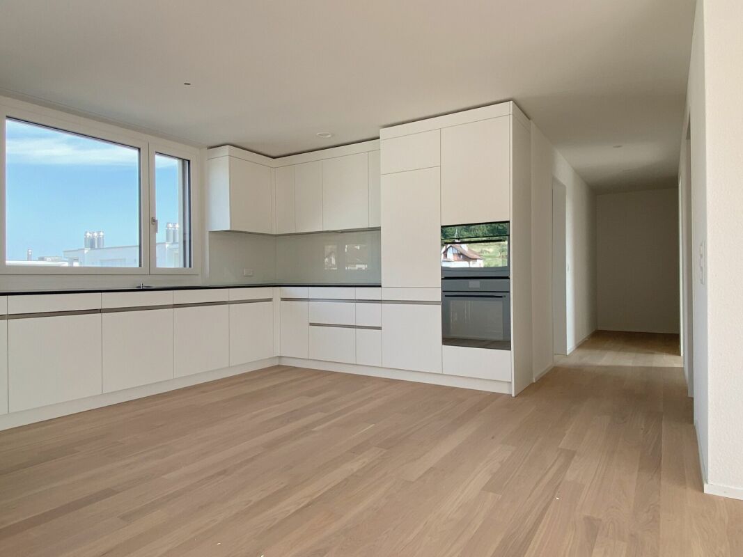 Erstvermietung: Moderne 2.5-Zimmer Attika-Neubauwohnung - Bild 2