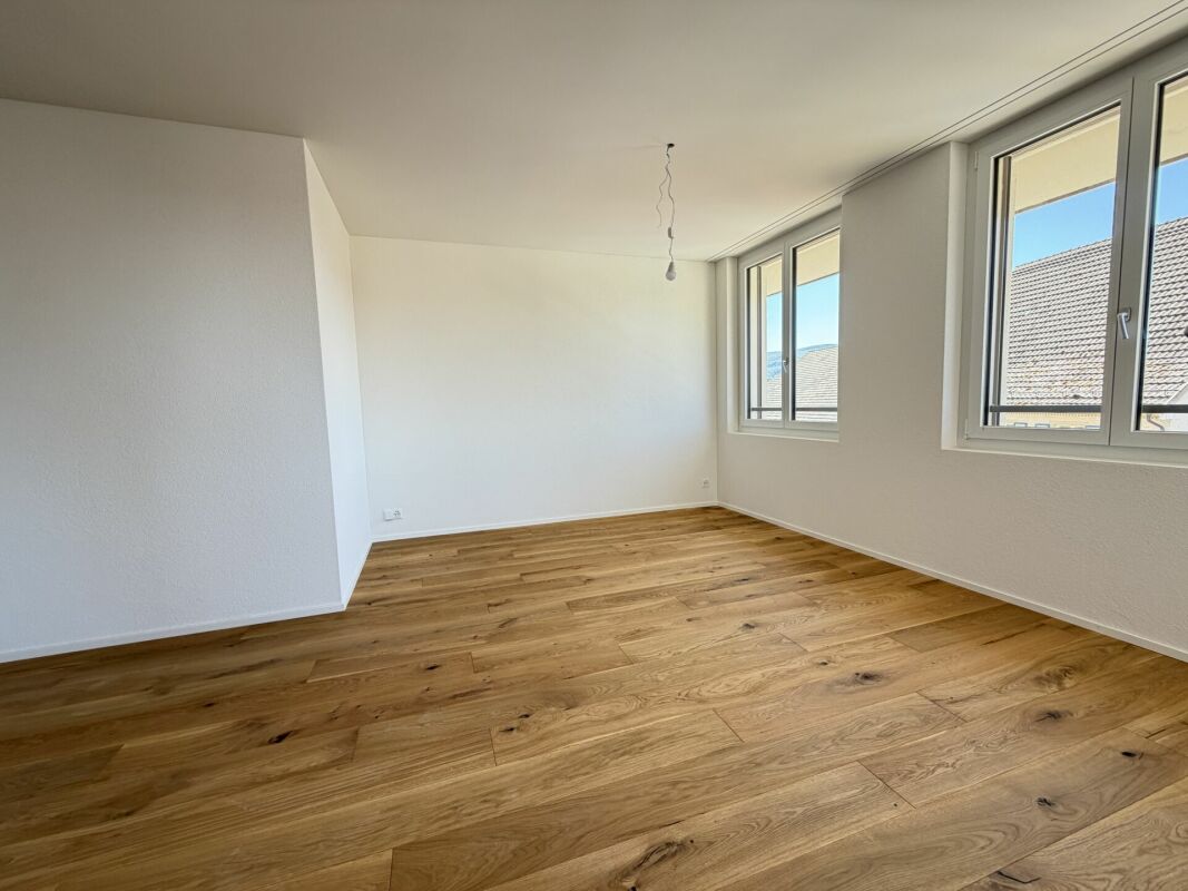 Neubau 3.5 Zimmer-Wohnung mit Tiefgarage 1. OG - Bild 6