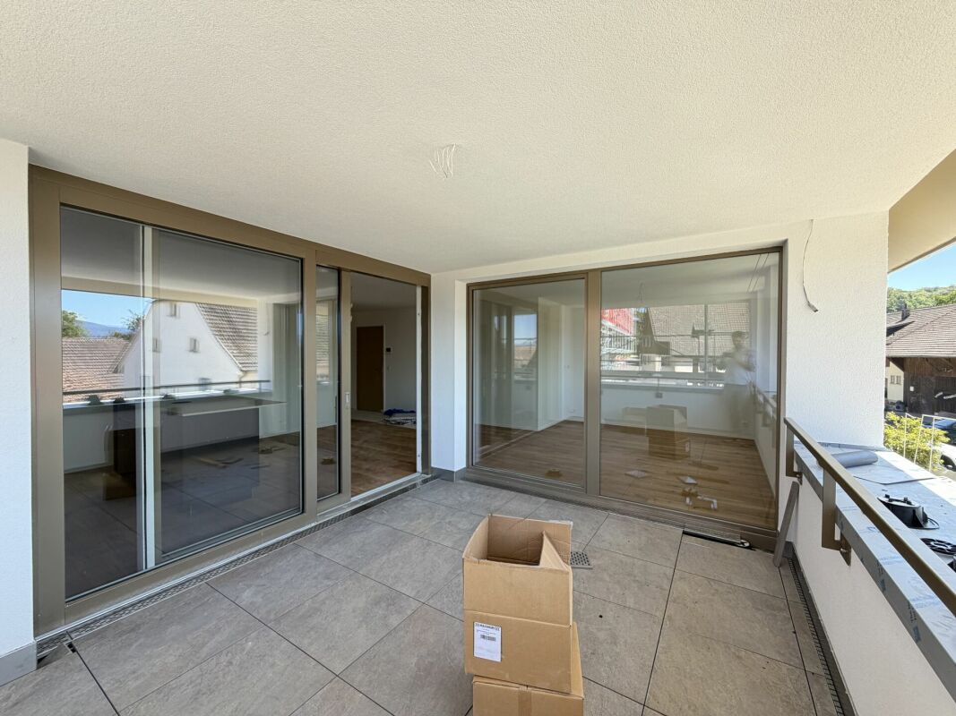Neubau 3.5 Zimmer-Wohnung mit Tiefgarage 1. OG - Bild 9