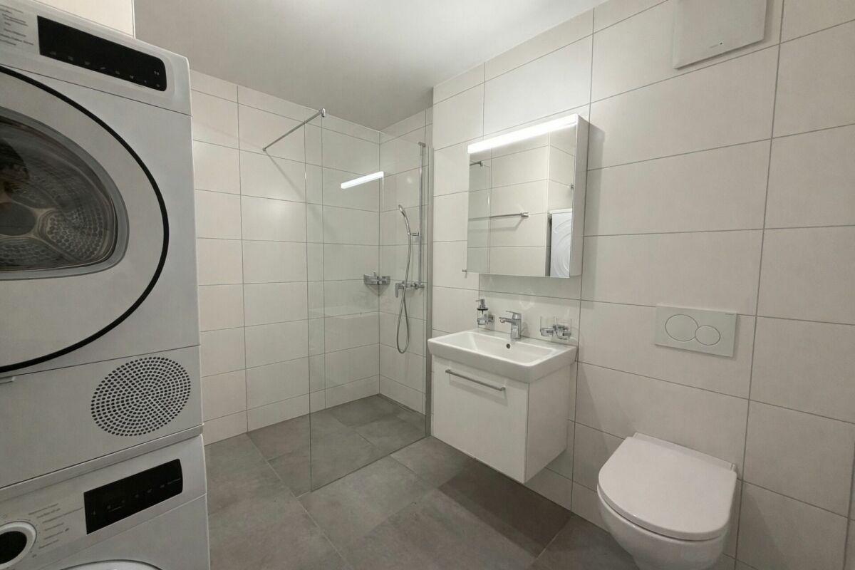 Erste Monatsmiete geschenkt ! 4,5-Zimmer-Duplexwohnung in Siselen - Bild 8