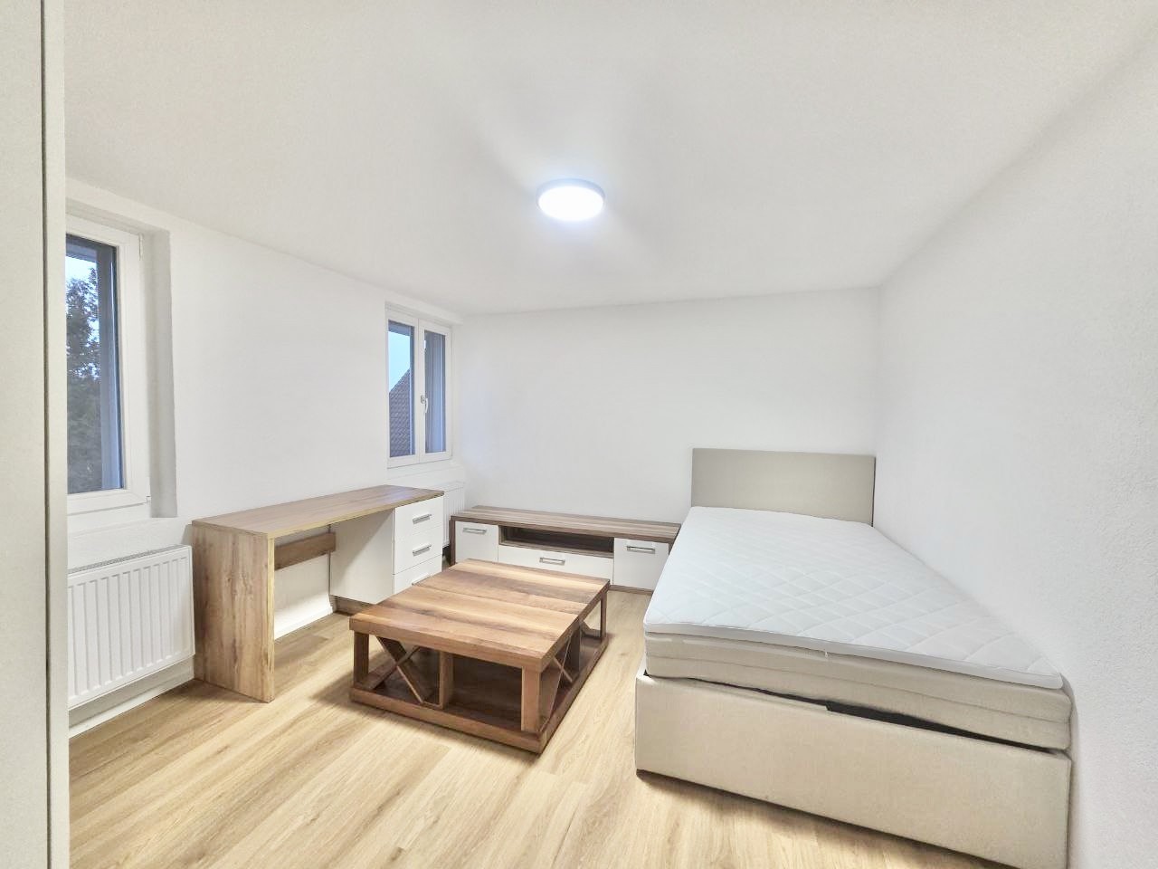 Erstvermietung nach Totalsanierung: möblierte WG-Zimmer - Bild 2