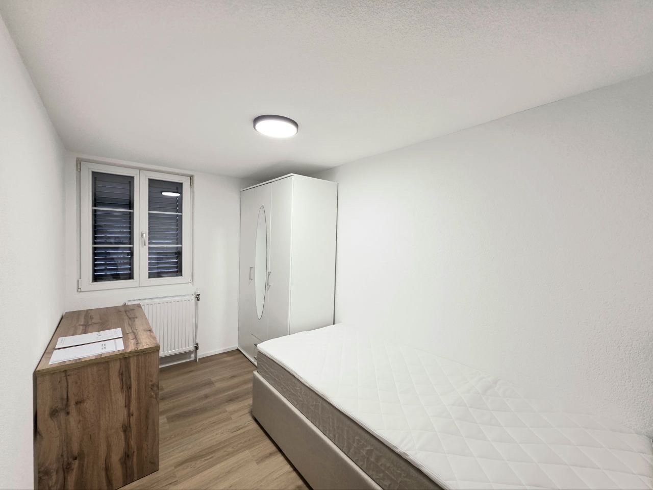 Erstvermietung nach Totalsanierung: möblierte WG-Zimmer - Bild 4