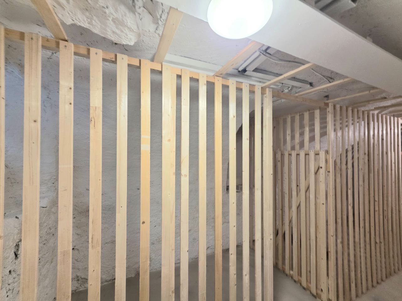 Erstvermietung nach Totalsanierung: möblierte WG-Zimmer - Bild 8