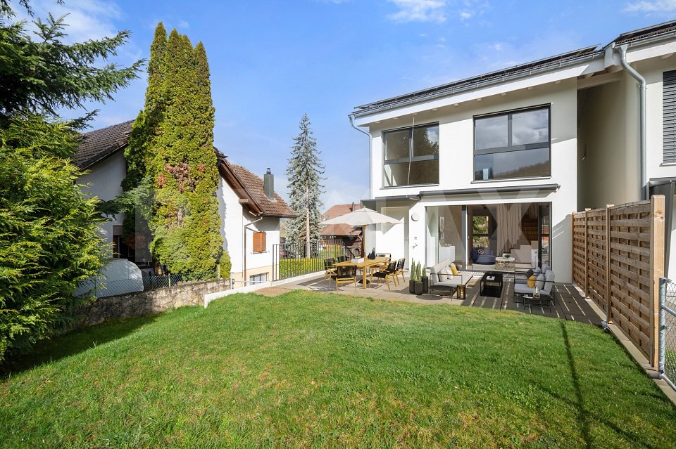 Modernes Einfamilienhaus in Münchenwiler / Murten - Bild 2