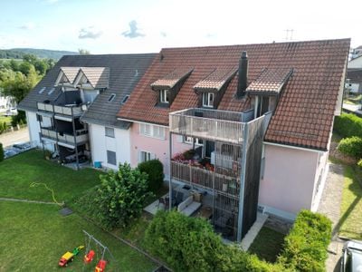 Grosszügige 3 1/2 Zimmer- Dachwohnung mit saniertem Bad - Bild 1
