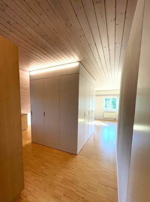 Grosszügige 3 1/2 Zimmer- Dachwohnung mit saniertem Bad - Bild 5
