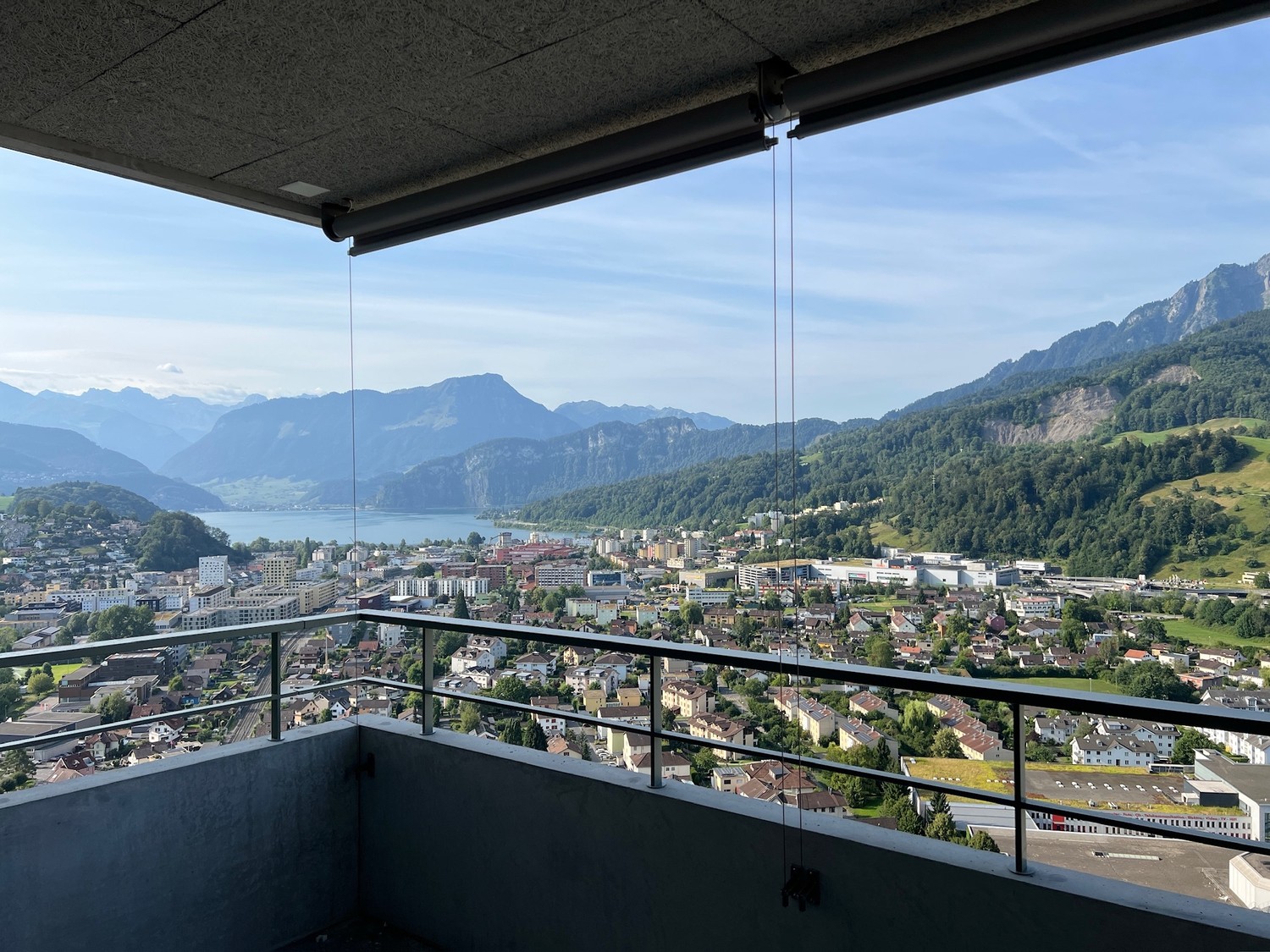 68 m² mit Seesicht 28. Stock Erstvermietung mit Einstellplatz - Bild 5