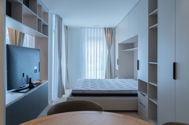 1.5-Zimmer, möbliert, Balkon - direkt am Bahnhof Killwangen - Bild 8