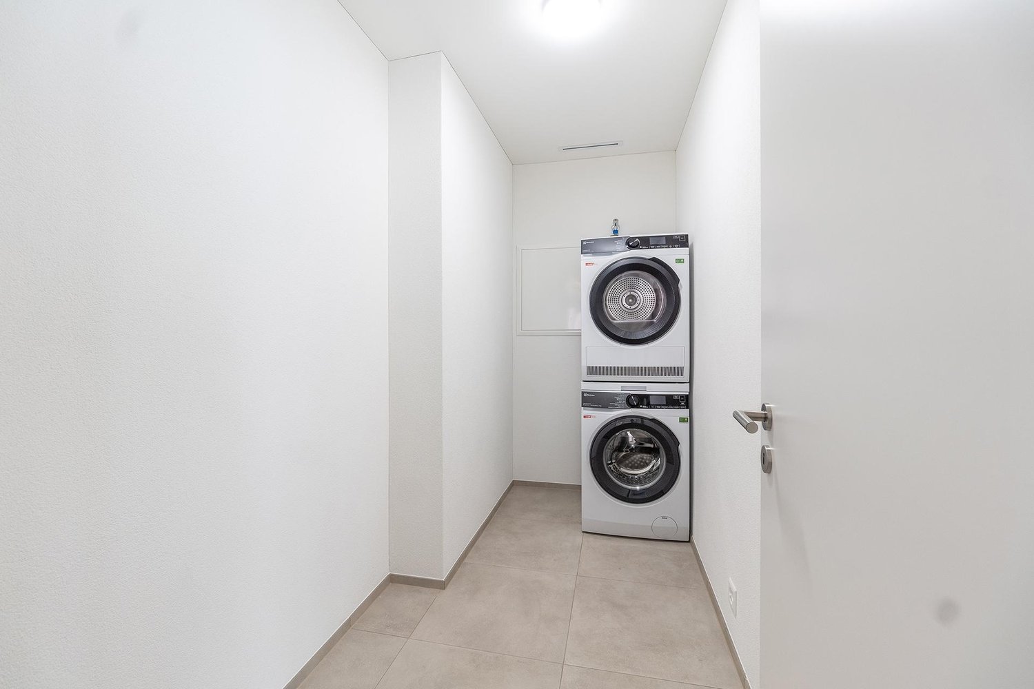 SPECIAL - 1 Zimmer geschenkt! Top moderne Neubauwohnung in der sandgass.ch - Bild 11