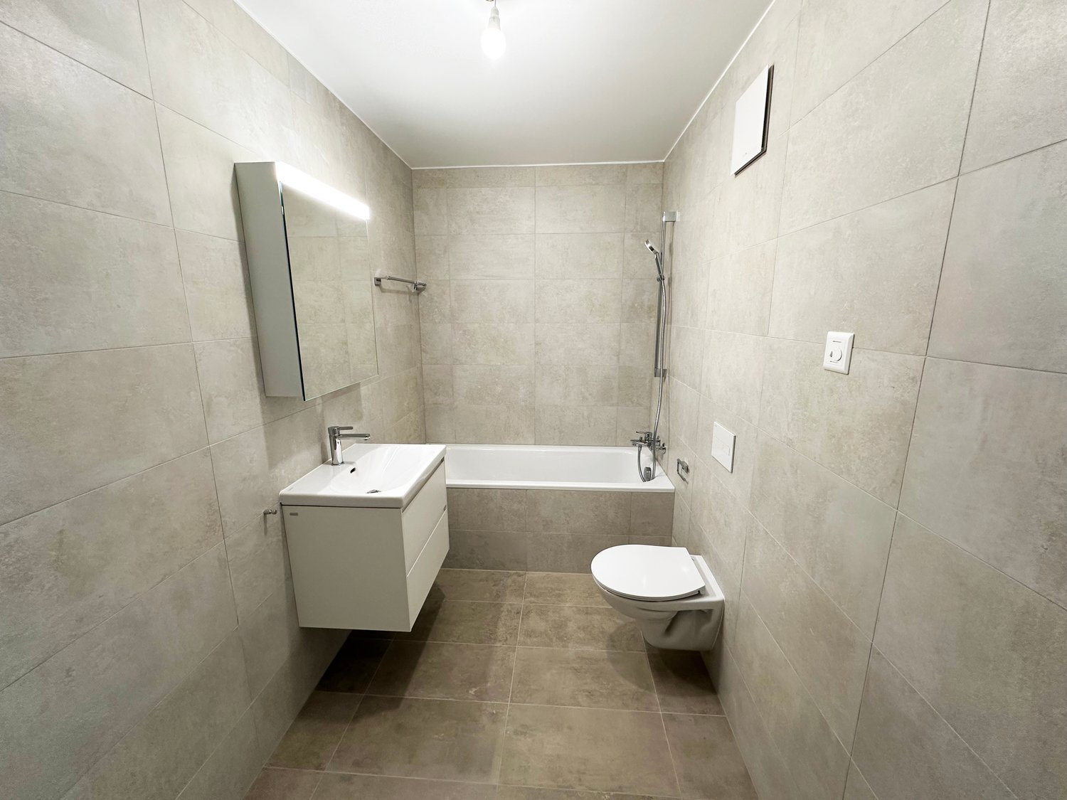Uvrier / Sion – Appartement neuf de 2.5 pièces avec place de parc - Bild 9