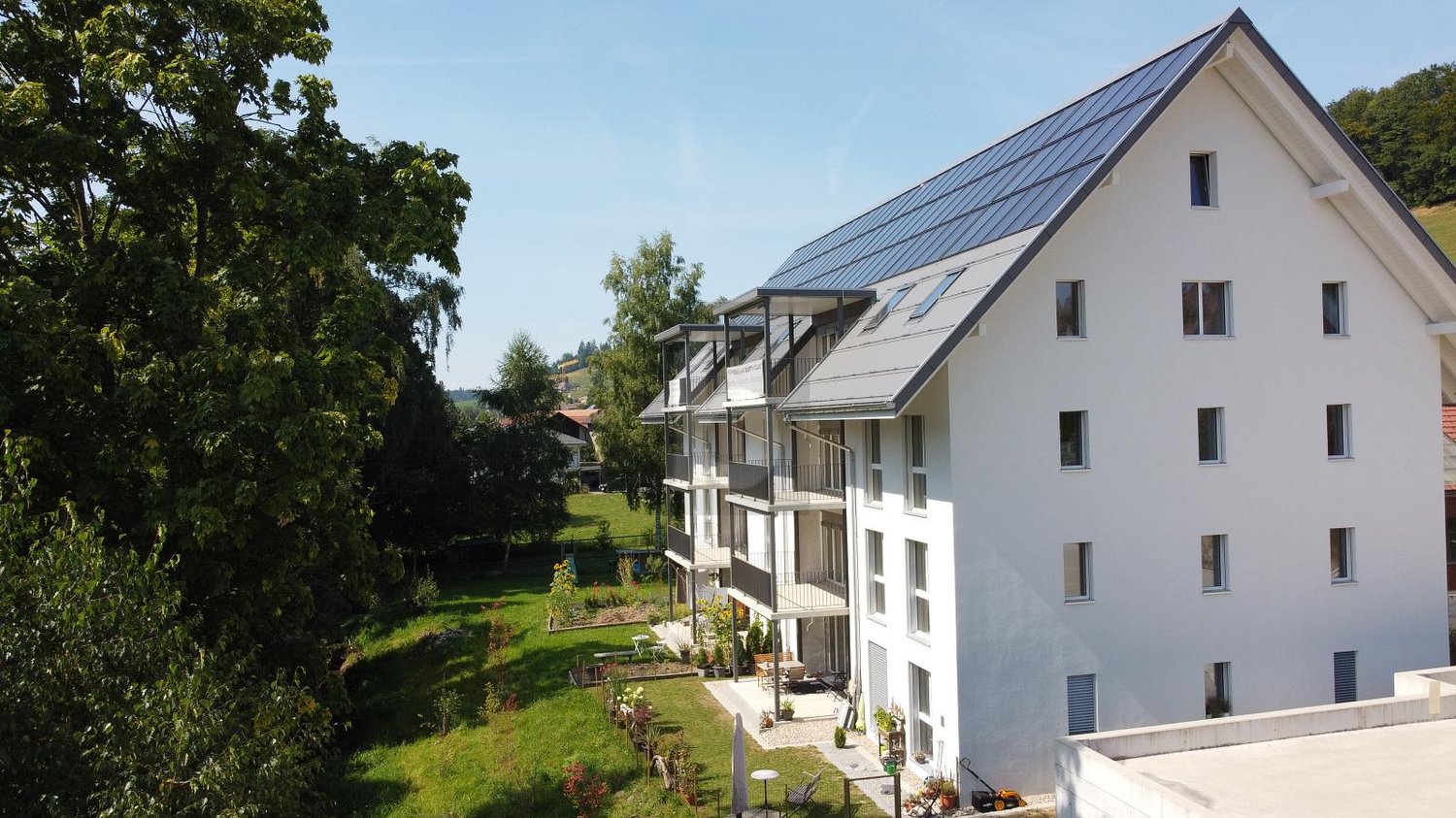 MODERNER, NACHHALTIGER NEUBAU IM GRÜNEN - Bild 5