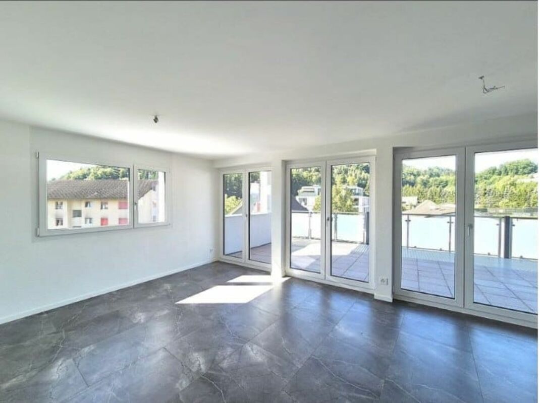 Neubau-Mehrfamilienhaus mit 4 Wohnungen und Einstellhalle - Stockweg 6, Studen BE - Bild 2