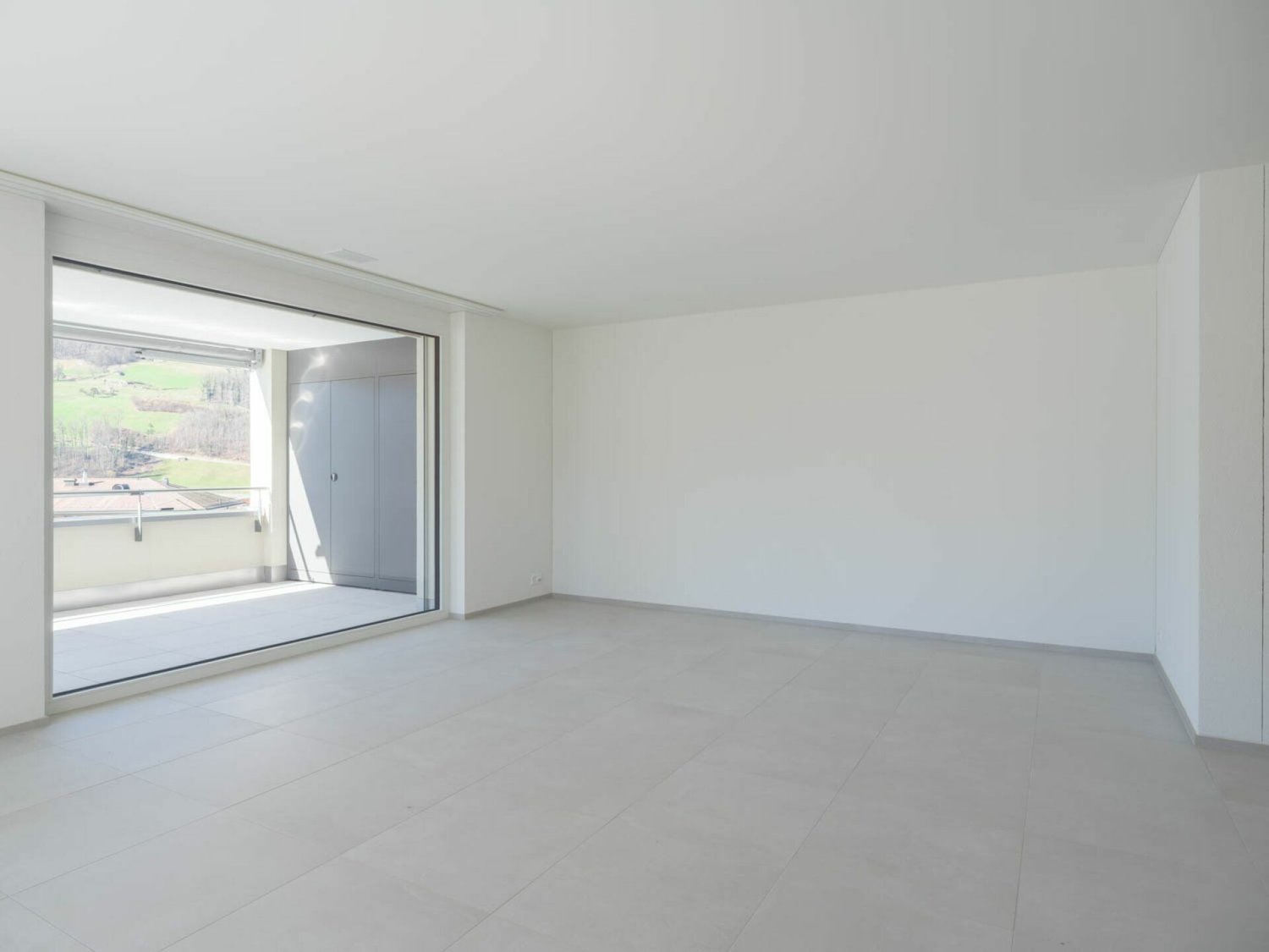 Neues 6.5-Zimmer-Doppeleinfamilienhaus mit grosszügigem Garten - Referenzbild